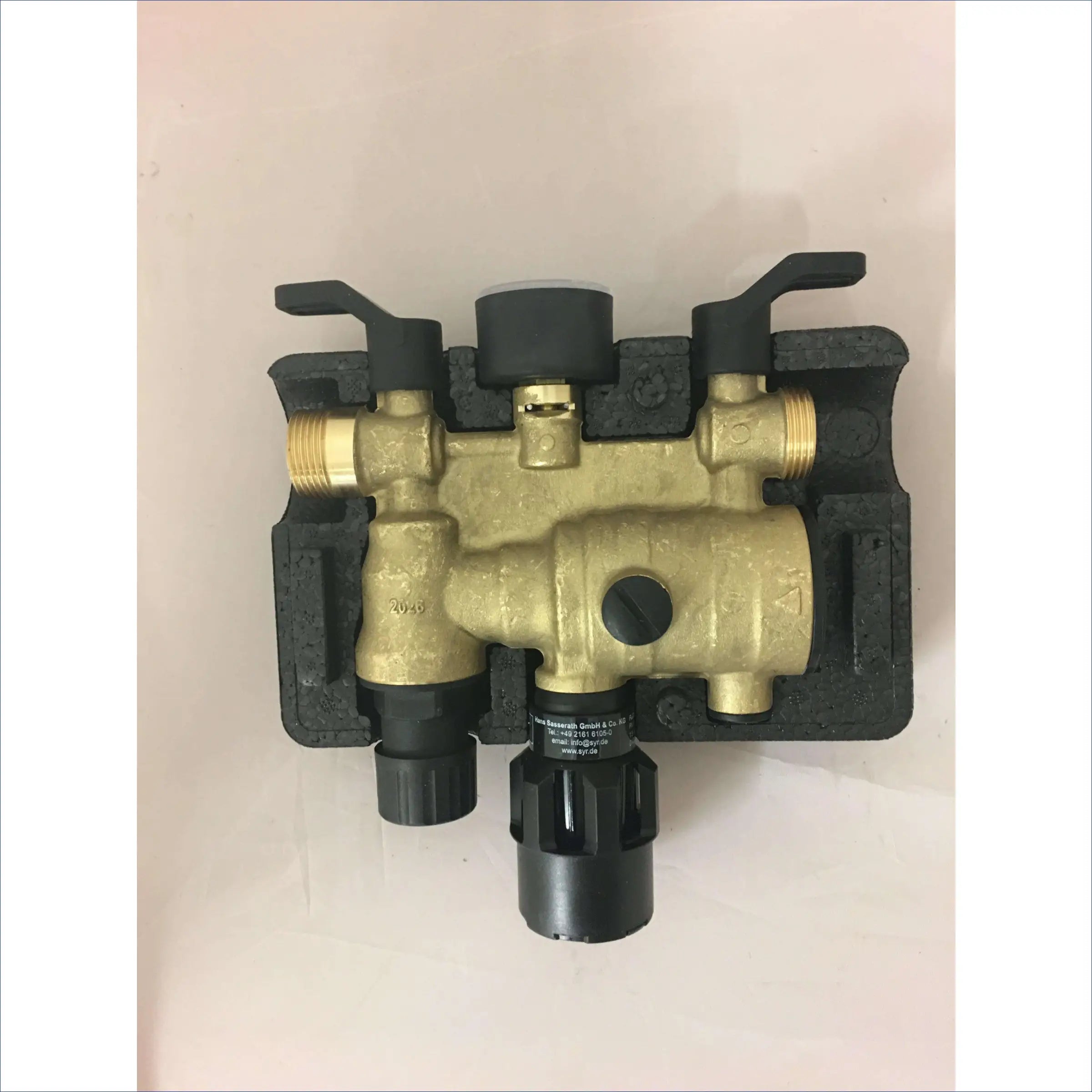 Brassene automatische Heizungs-Füllarmatur mit schwarzen Griffen und 1px solid Füllarmatur