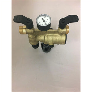 Brass manifold mit Druckmesser und schwarzen Griffen für automatische Heizungs-Füllarmatur